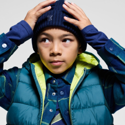 قبعة مضلعة بها طية، باللون الأسود للفتيان.